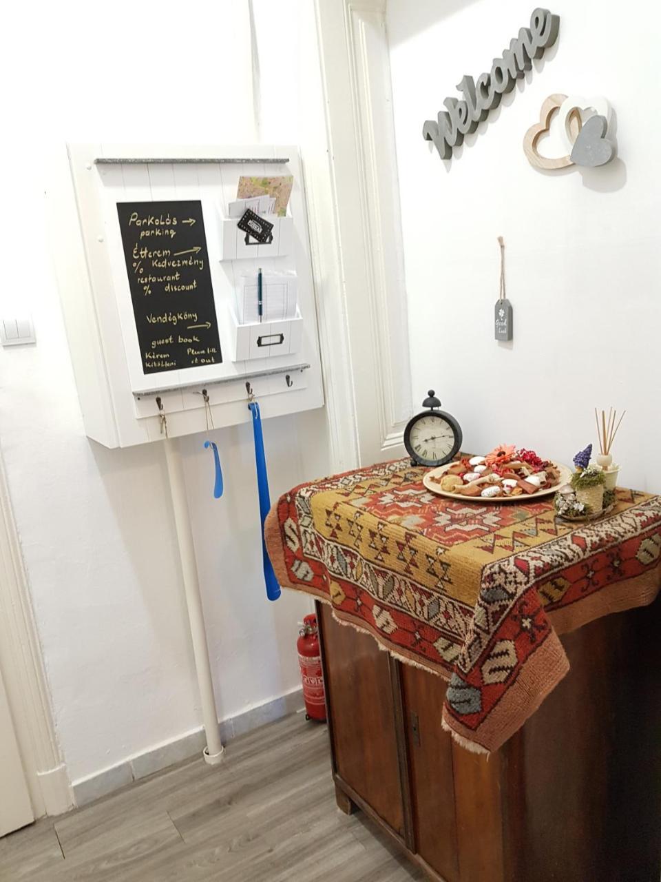 Varkeruelet Apartman Sopron Luaran gambar