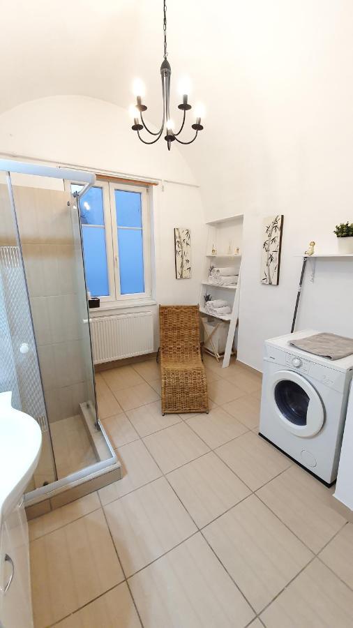Varkeruelet Apartman Sopron Luaran gambar